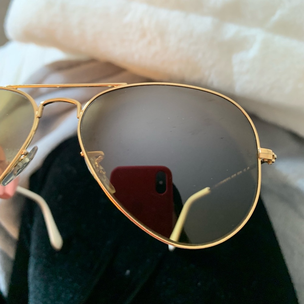 Ray Ban Classic Aviators - Picture 3 of 7